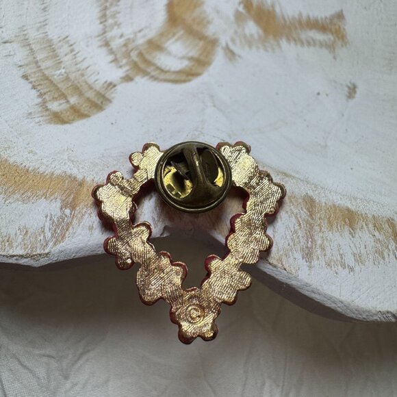 Vintage Heart-Shaped Red Flower Brooch Pin With Rhinestones & Gold-Tone Backing - Picture 2 of 5